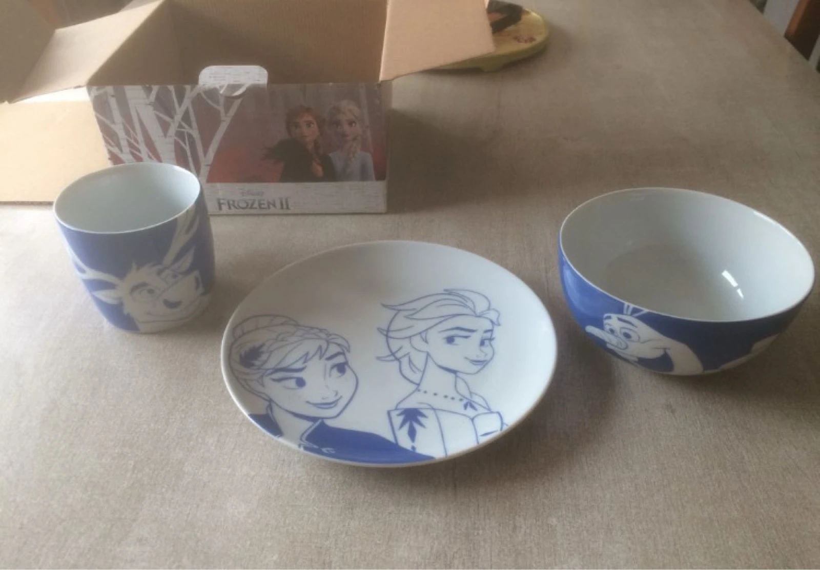 Set vaisselle reine des neiges 